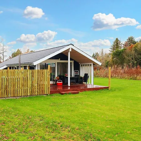 Two-bedroom In Vaeggerlose 24 *