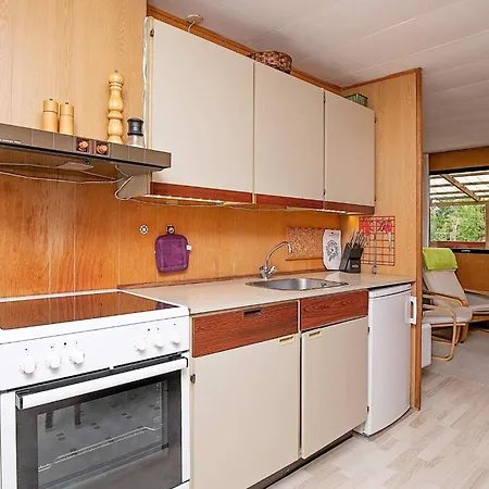 Two-bedroom In Vaeggerlose 24 * Bøtø By