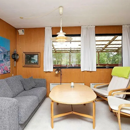 Holiday home Two-bedroom In Vaeggerlose 24