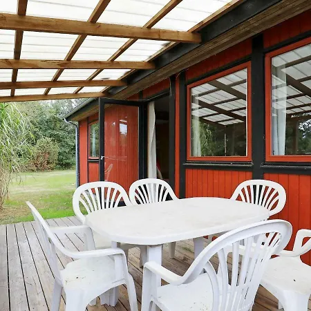 Dom wakacyjny Two-bedroom In Vaeggerlose 24 *